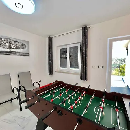 With Pool 45802