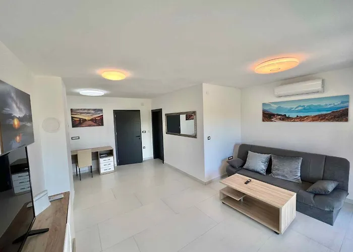 With Pool 45802 Vila