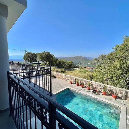 With Pool 45802 Villa Bribir (Primorje-Gorski Kotar)
